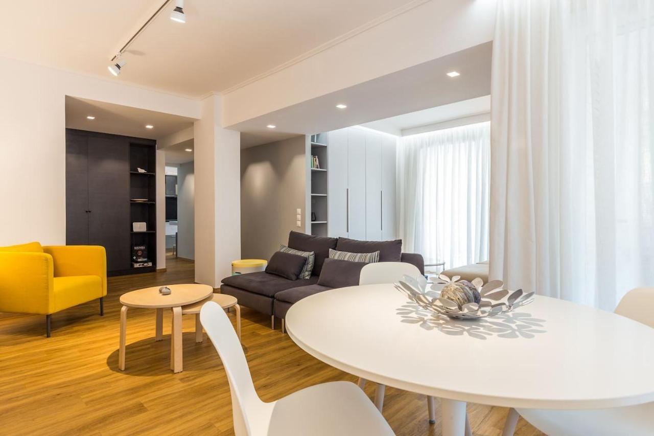 אתונה Elegant Apartment W Great Balcony In Vouliagmeni מראה חיצוני תמונה
